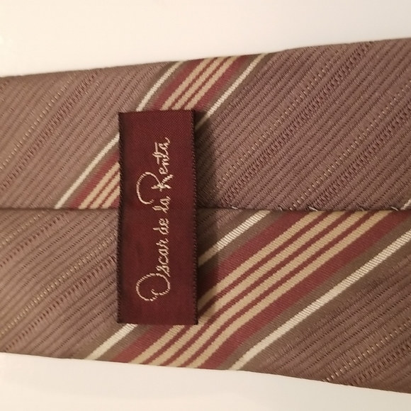 Oscar de la Renta Tie - Picture 4 of 8